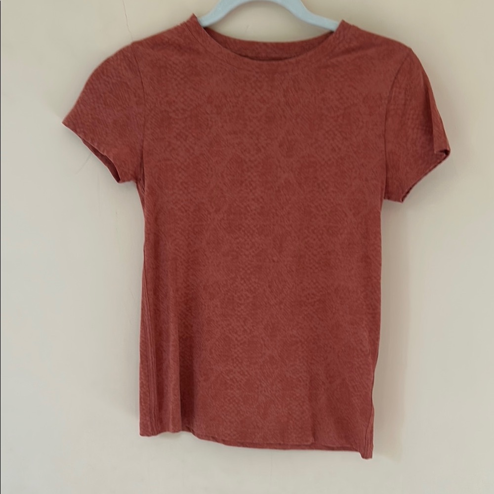 Athleta short sleeve t shirt